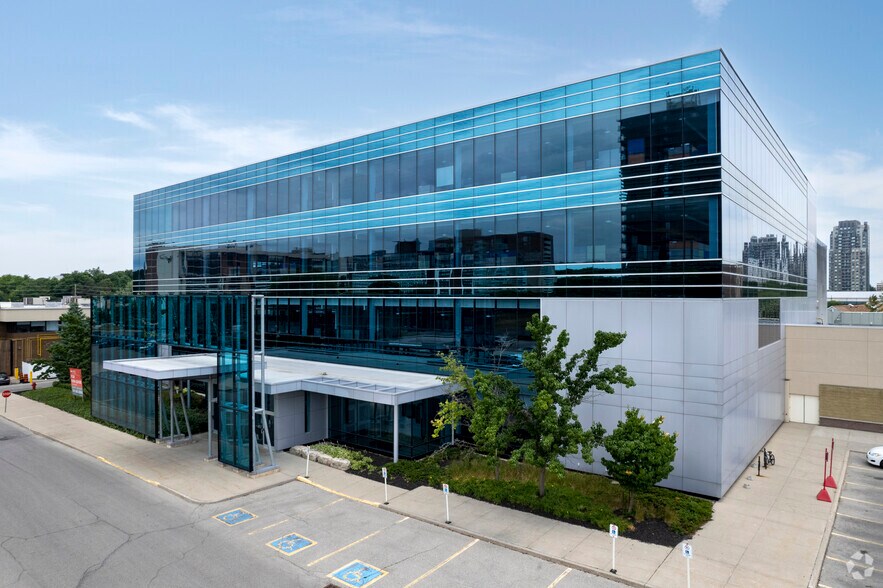 50 Westmount Rd N, Waterloo, ON à louer - Photo du bâtiment - Image 2 de 5