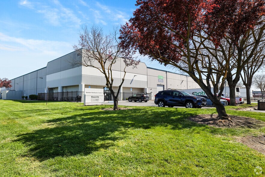 3632 Petersen Rd, Stockton, CA à louer - Photo du bâtiment - Image 3 de 5