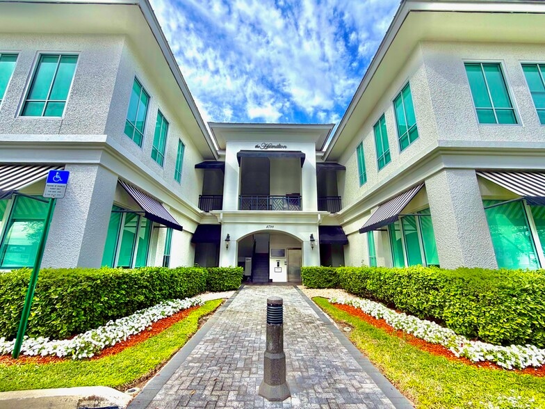2799 NW 2nd Ave, Boca Raton, FL à vendre - Photo principale - Image 1 de 18