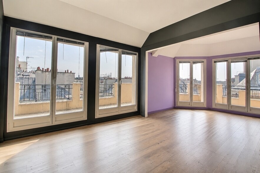 68 Rue D'Hauteville, Paris for lease - Building Photo - Image 2 of 11