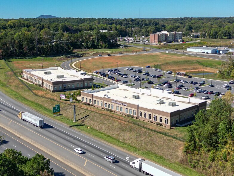 540 Mount Holly Medical Pky, Belmont, NC à louer - Photo du bâtiment - Image 2 de 3