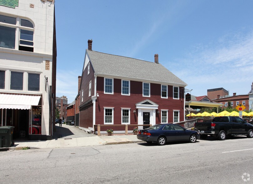 109-111 Bank St, New London, CT à vendre - Photo du bâtiment - Image 3 de 7