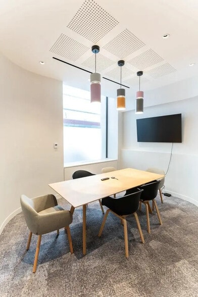 27 Rue De La Ville L'Eveque, Paris à louer - Photo intérieure - Image 2 de 13