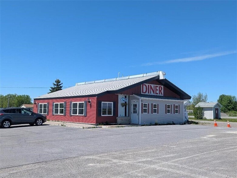 24479 State Route 411, La Fargeville, NY à vendre - Photo du bâtiment - Image 1 de 7