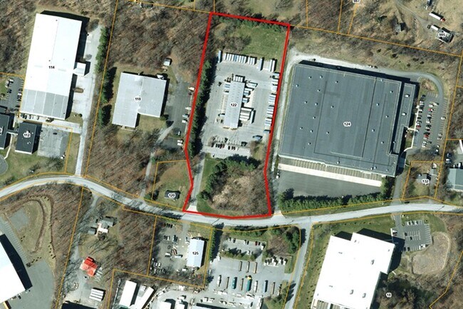 Plus de détails pour 122 Bracken Rd, Montgomery, NY - Industriel à vendre