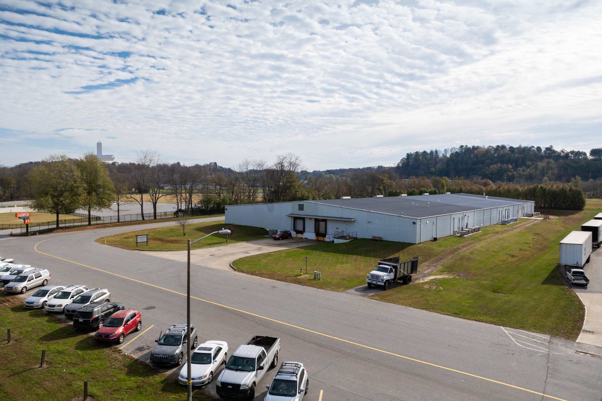 1601 Industrial Dr, Wilkesboro, NC à vendre Photo principale- Image 1 de 25