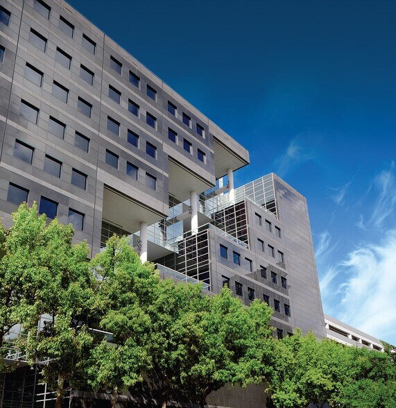 20 Greenway Plz, Houston, TX à louer - Photo du bâtiment - Image 2 de 17