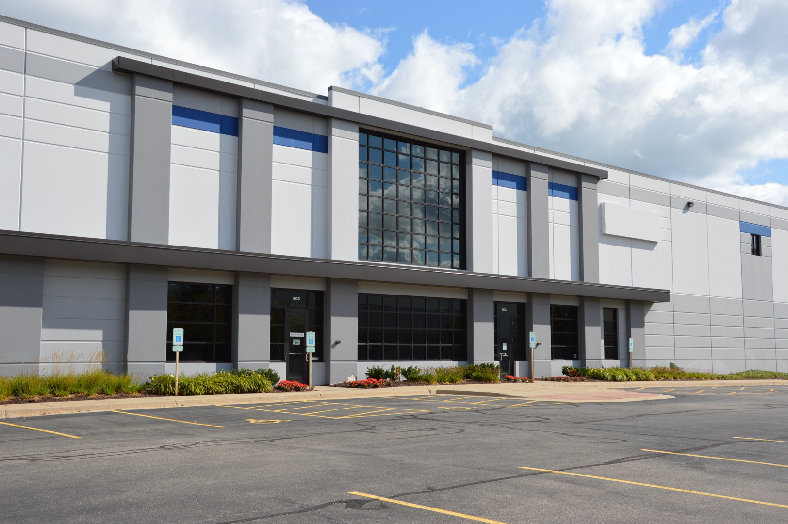 901-907 Wesemann Dr, West Dundee, IL for lease Building Photo- Image 1 of 6