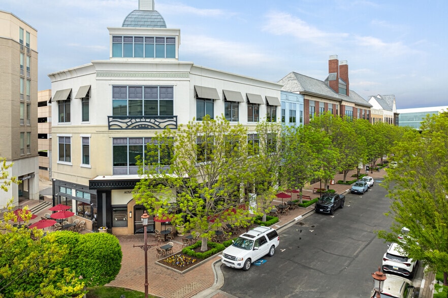 11550 Ash St, Leawood, KS for lease - Primary Photo - Image 1 of 11