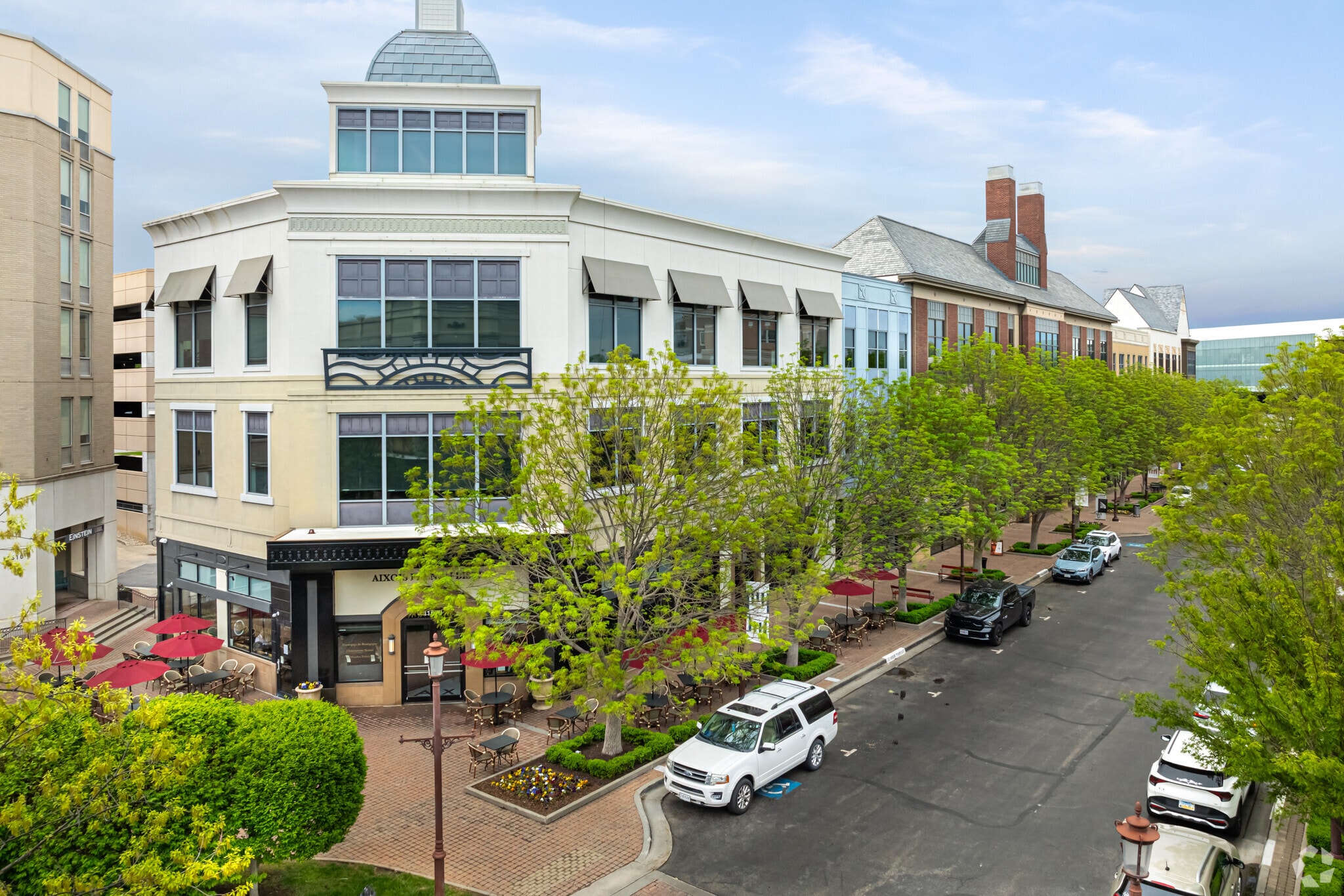 11550 Ash St, Leawood, KS for lease Primary Photo- Image 1 of 12