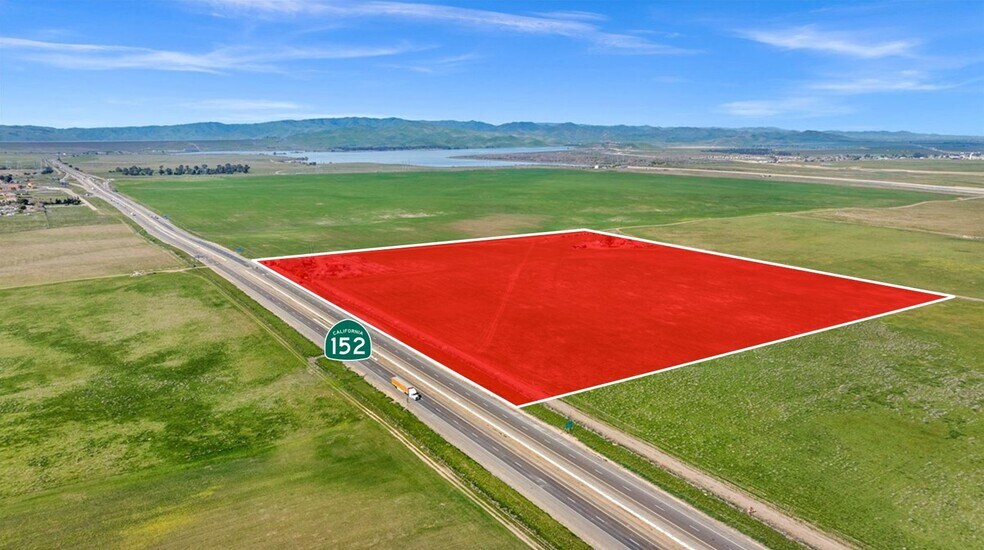 15930 Hilldale Ave, Gustine, CA à vendre - Photo du bâtiment - Image 2 de 6