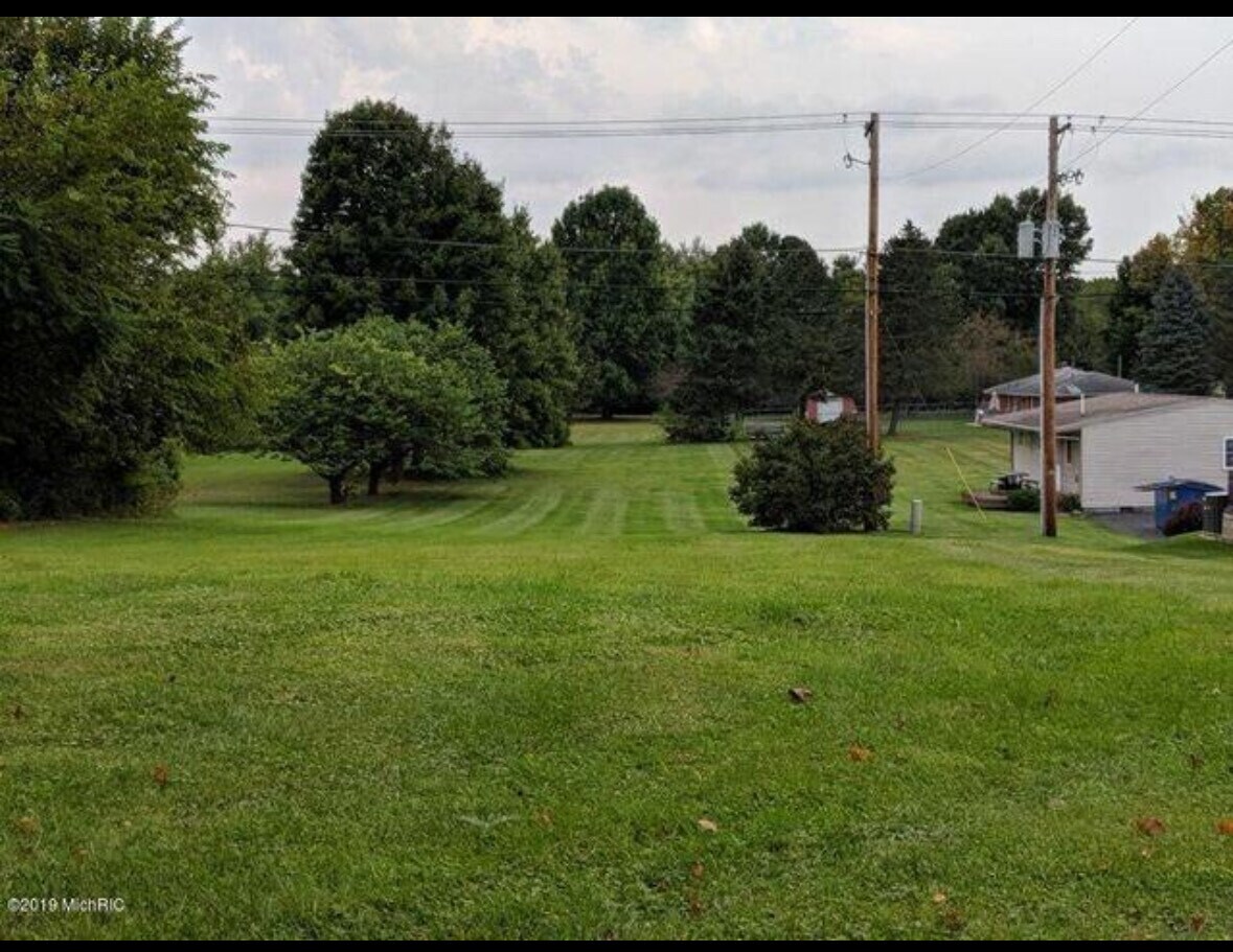 1025 E Front St, Buchanan, MI à vendre Photo principale- Image 1 de 6