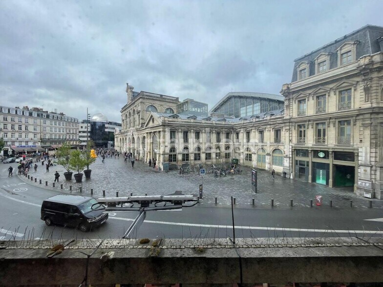 28 Place De La Gare, Lille à louer - Photo du bâtiment - Image 3 de 15