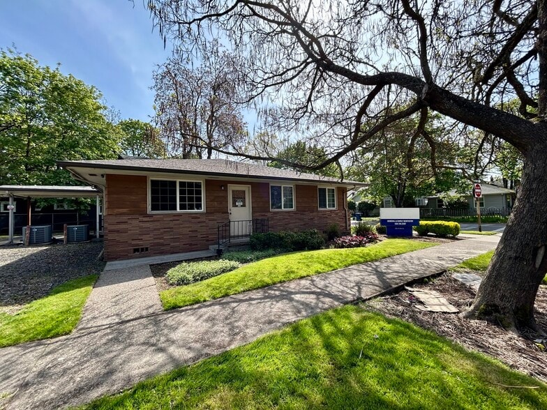 595 W 8th Ave, Eugene, OR for lease - Building Photo - Image 2 of 8