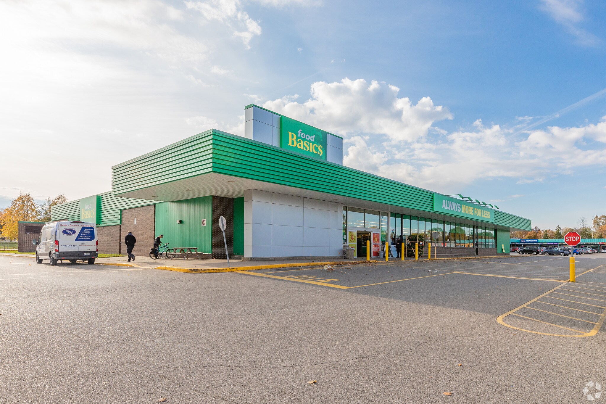 2425 Truscott Dr, Mississauga, ON for sale Primary Photo- Image 1 of 1