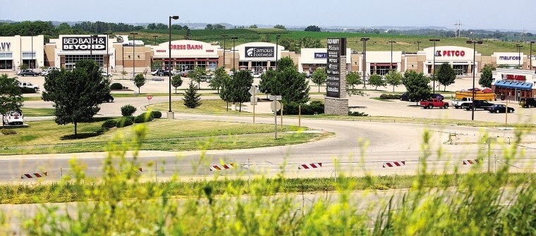 2445-2561 NW Arterial, Dubuque, IA for lease Primary Photo- Image 1 of 8