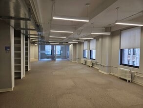 225 Broadway, New York, NY for lease Building Photo- Image 2 of 2