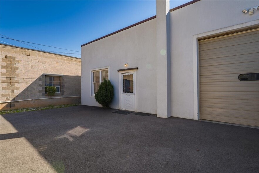 616 E Elizabeth Ave, Linden, NJ for sale - Building Photo - Image 3 of 6