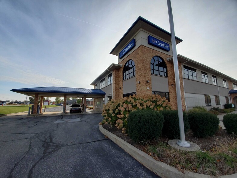 1501 S Court St, Crown Point, IN for lease - Building Photo - Image 2 of 7