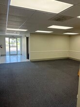 109-127 Congress St, Belton, MO for lease Interior Photo- Image 2 of 3