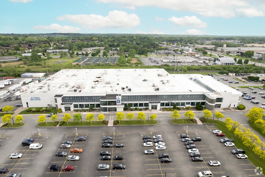 3445 Winton Pl, Rochester, NY à louer - Photo du bâtiment - Image 3 de 19