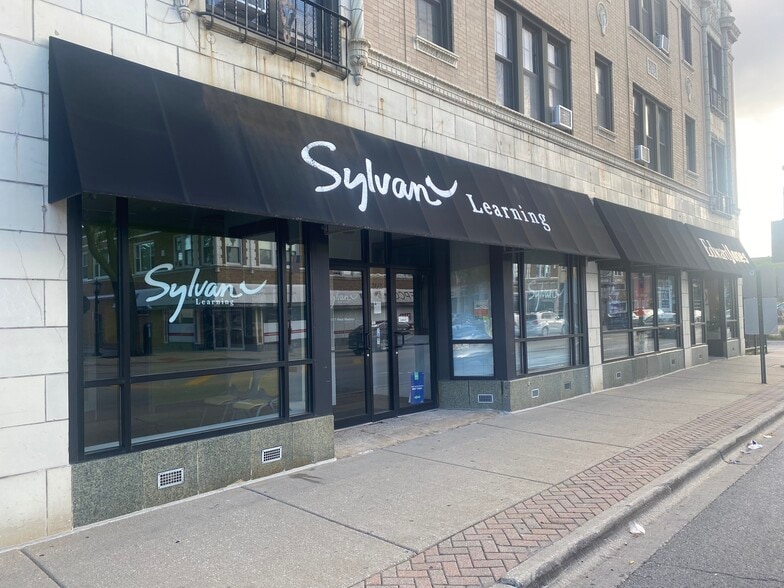 7211-7227 Madison St, Forest Park, IL for lease - Building Photo - Image 1 of 9