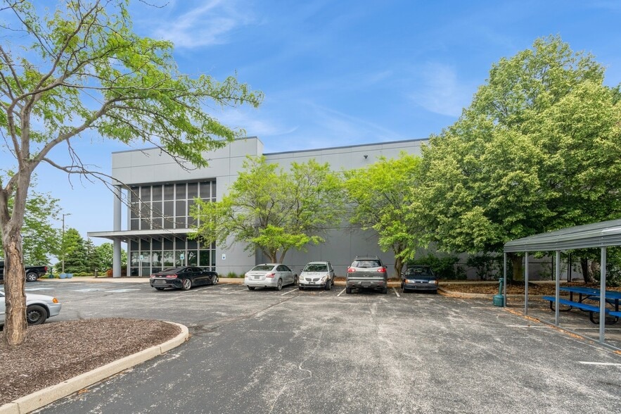 2151-2155 Airwest Blvd, Plainfield, IN for lease - Building Photo - Image 2 of 9