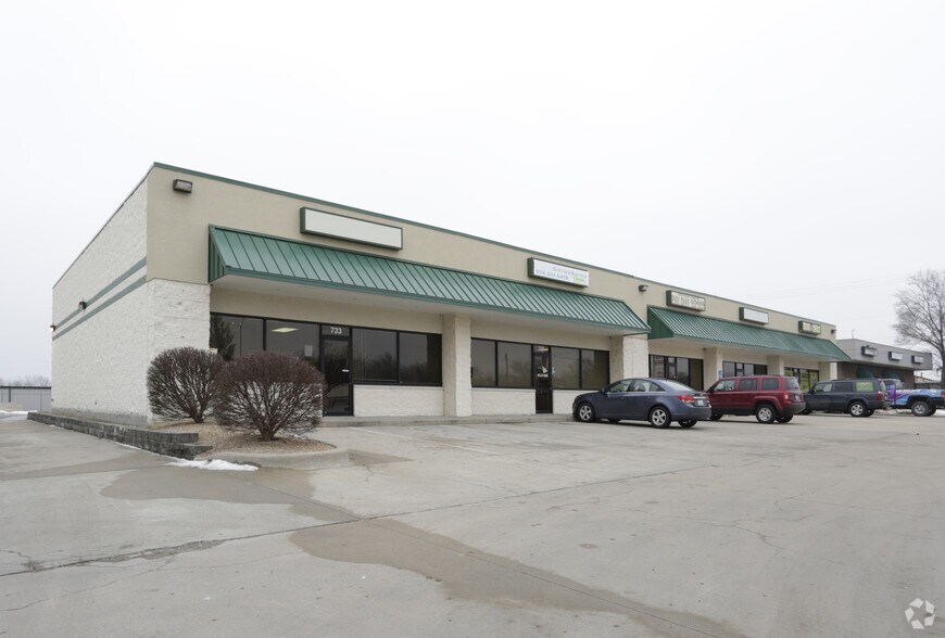 725-733 N Scott Ave, Belton, MO à vendre - Photo du bâtiment - Image 2 de 8