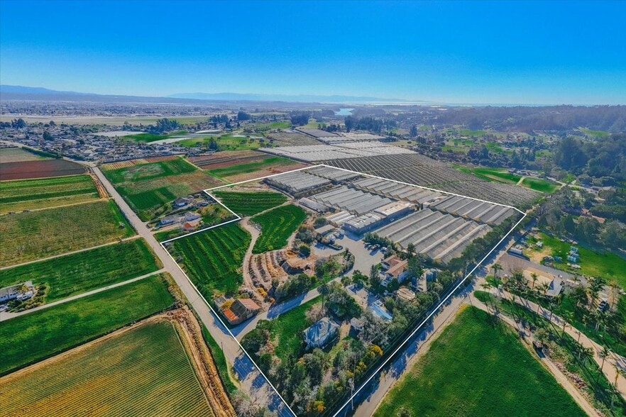 371 Calabasas Rd, Watsonville, CA for sale - Building Photo - Image 1 of 65