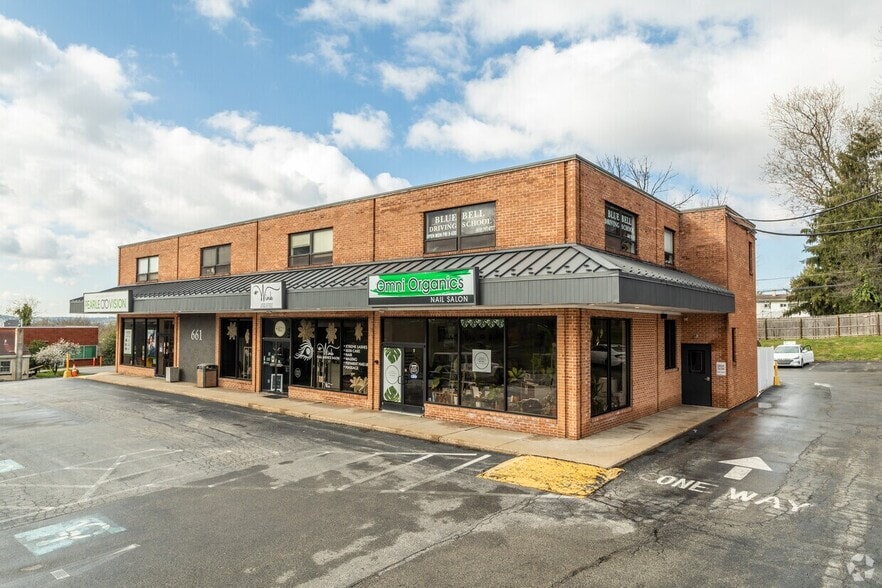 661 W Germantown Pike, Plymouth Meeting, PA for sale - Building Photo - Image 2 of 11