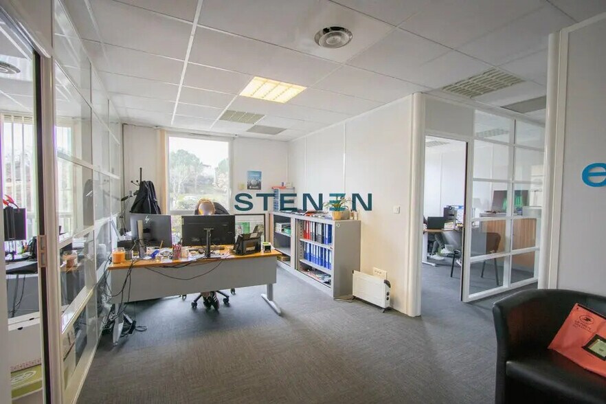 Bureau dans Aix-en-Provence à louer - Photo intérieure - Image 2 de 8