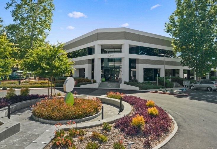 30501 Agoura Rd, Agoura Hills, CA à louer Photo du bâtiment- Image 1 de 4