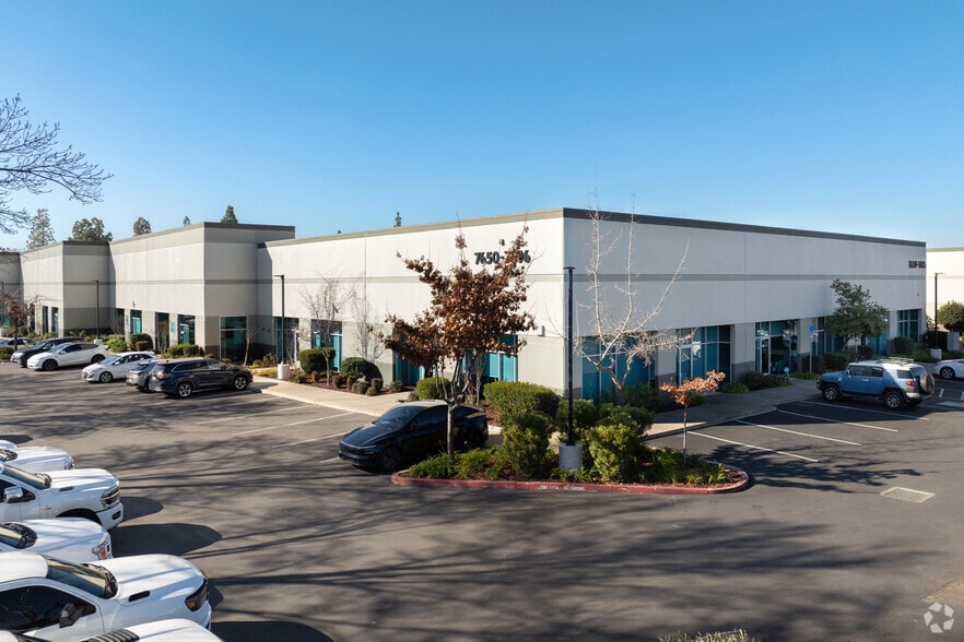 7650-7696 Las Positas Rd, Livermore, CA for lease - Primary Photo - Image 1 of 4
