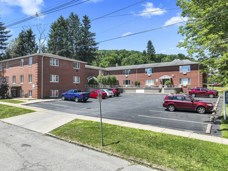 1501 Elk St, Franklin, PA à vendre - Photo du b timent - Image 3 de 11