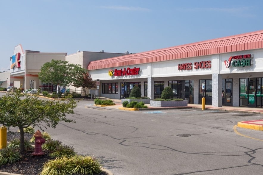 230 S L Rogers Wells Blvd, Glasgow, KY for lease - Building Photo - Image 2 of 5