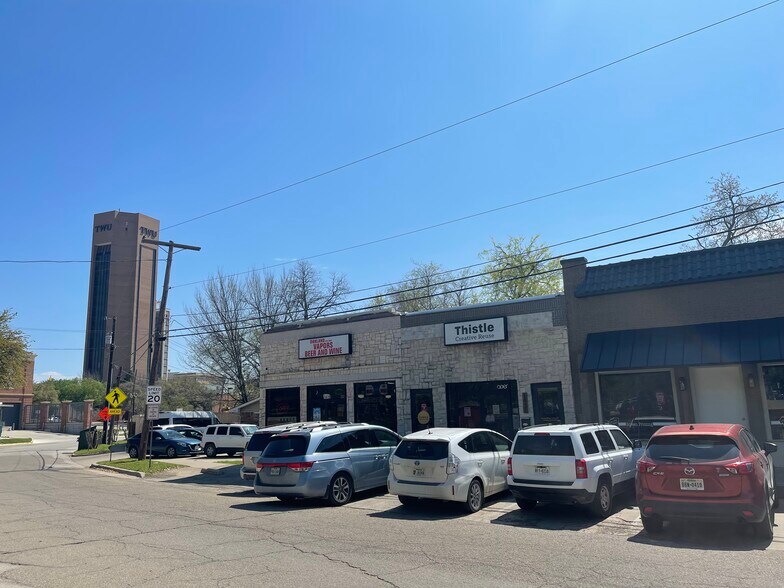 1421 Oakland St, Denton, TX for lease - Building Photo - Image 1 of 4