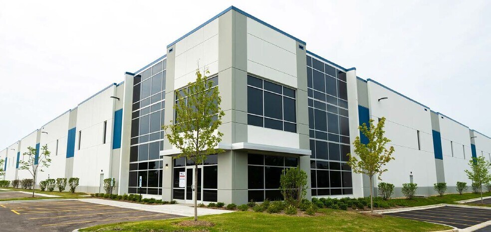 599 S Schmidt Rd, Bolingbrook, IL à louer - Photo du bâtiment - Image 2 de 9