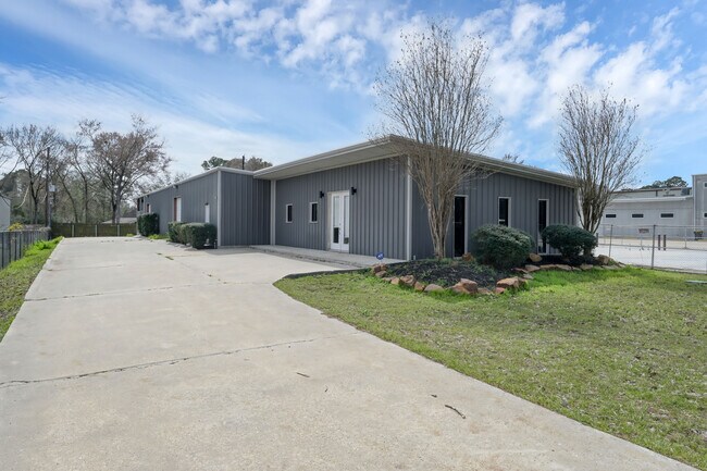 More details for 32219 Tamina Rd, Magnolia, TX - Industrial for Lease
