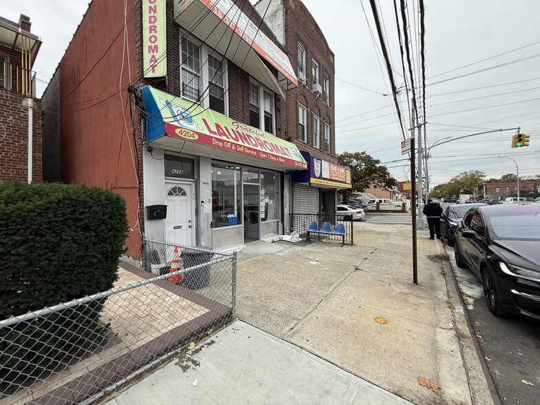 4202 Avenue J, Brooklyn, NY for lease - Building Photo - Image 3 of 7