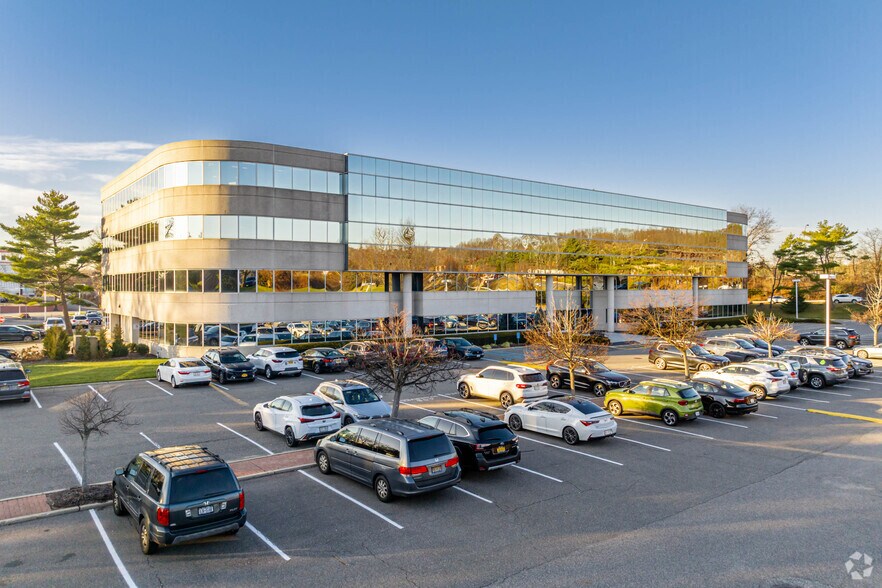 48 S Service Rd, Melville, NY à louer - Photo du bâtiment - Image 3 de 25