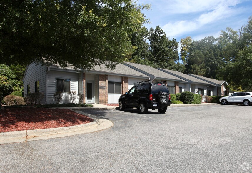 3200 Croasdaile Dr, Durham, NC à louer - Photo du bâtiment - Image 3 de 53