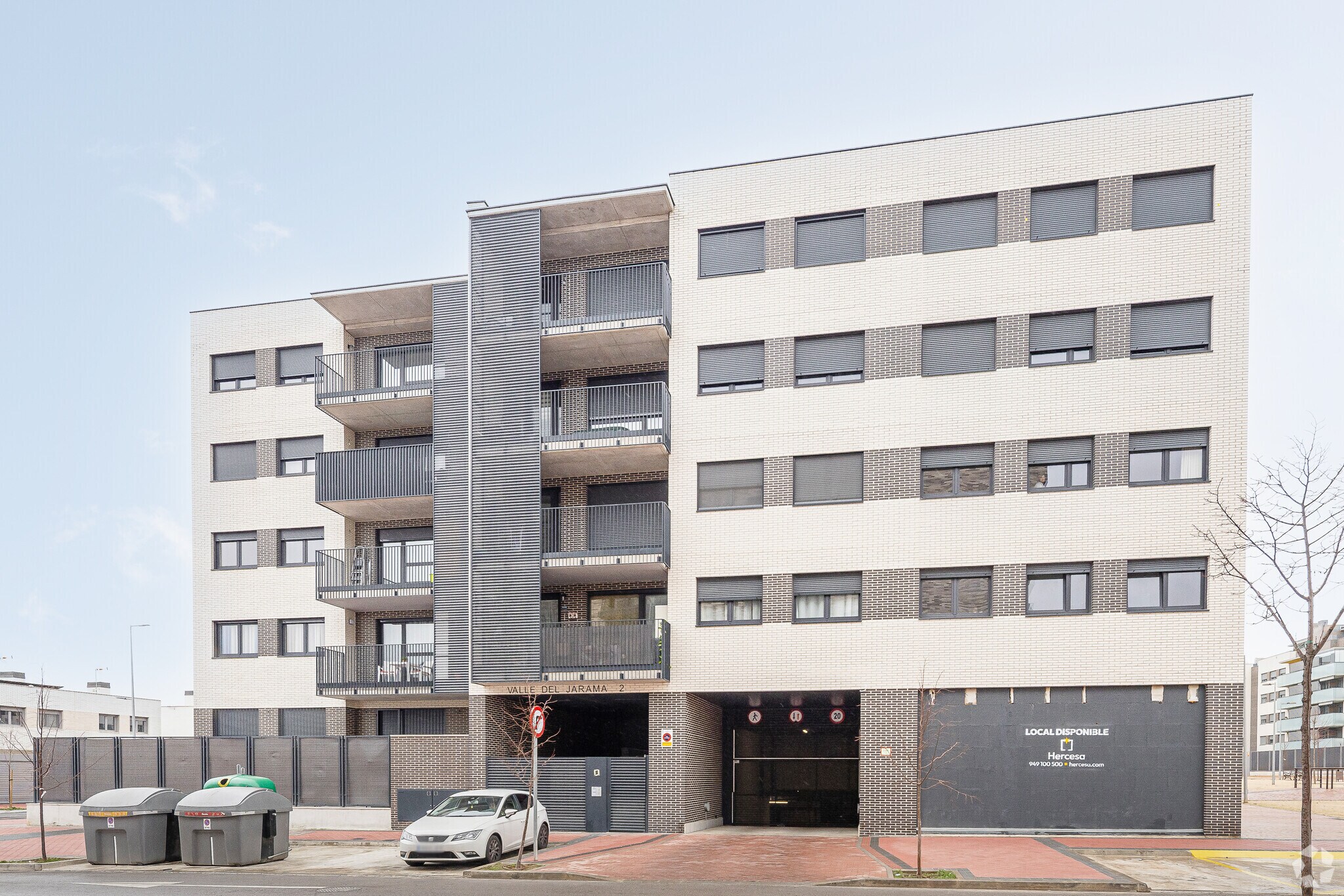 Commerce de détail dans Torrejón de Ardoz, Madrid à louer Photo principale- Image 1 de 5