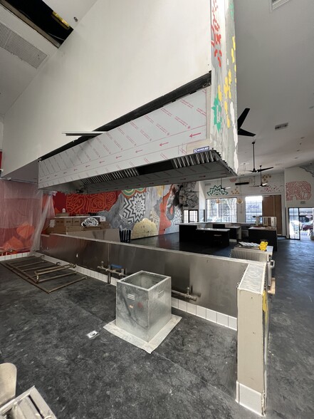 13002-13006 Philadelphia St, Whittier, CA for lease - Building Photo - Image 3 of 13