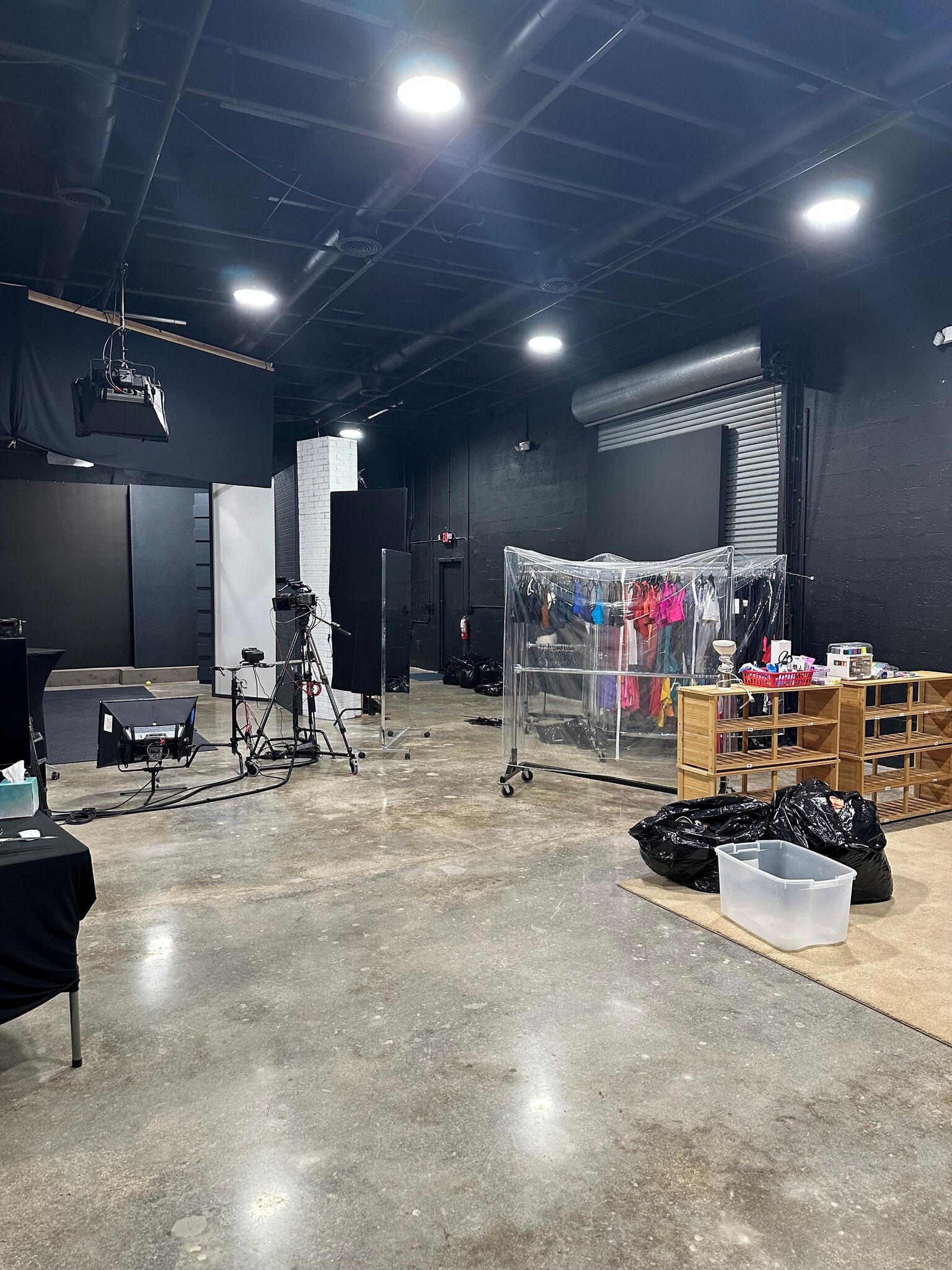 3055-3075 SW 28th St, Miami, FL à vendre Photo intérieure- Image 1 de 5