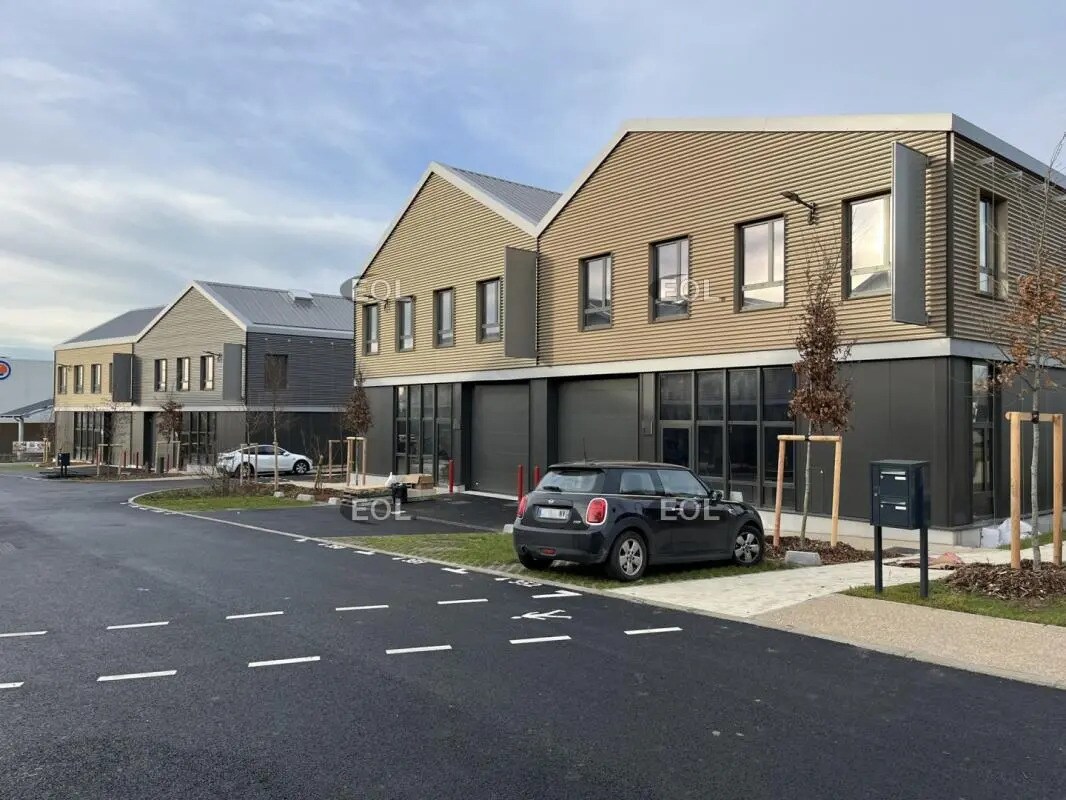 Flex in Groslay for sale Building Photo- Image 1 of 9