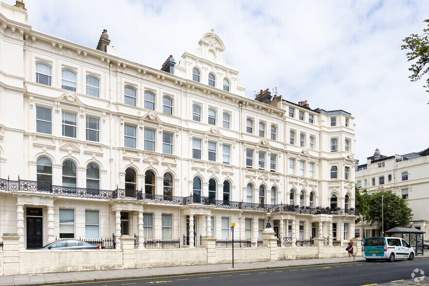 27 Church Rd, Hove à louer - Photo du bâtiment - Image 1 de 3