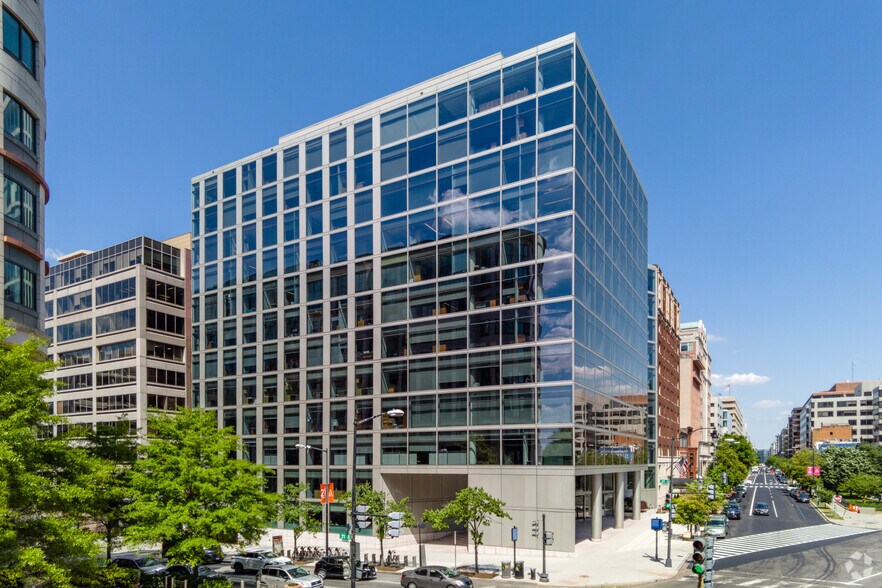 2099 Pennsylvania Ave NW, Washington, DC à louer - Photo du bâtiment - Image 2 de 15