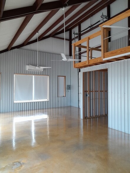 13505 Fitzhugh Rd, Austin, TX for lease - Building Photo - Image 2 of 2