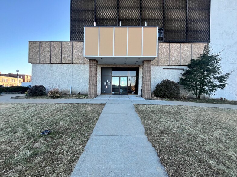 1 Social St, Woonsocket, RI for lease - Building Photo - Image 1 of 17