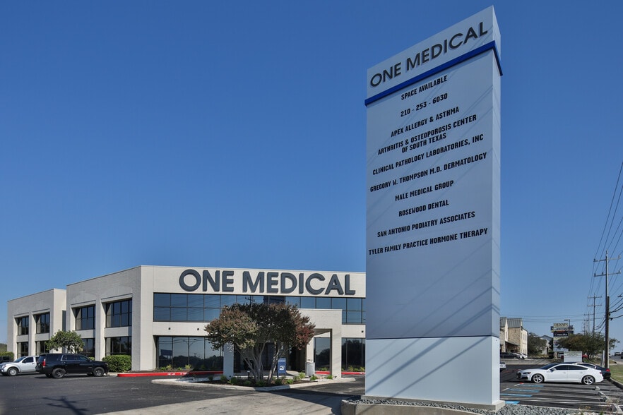 14615 San Pedro Ave, San Antonio, TX for lease - Building Photo - Image 2 of 19